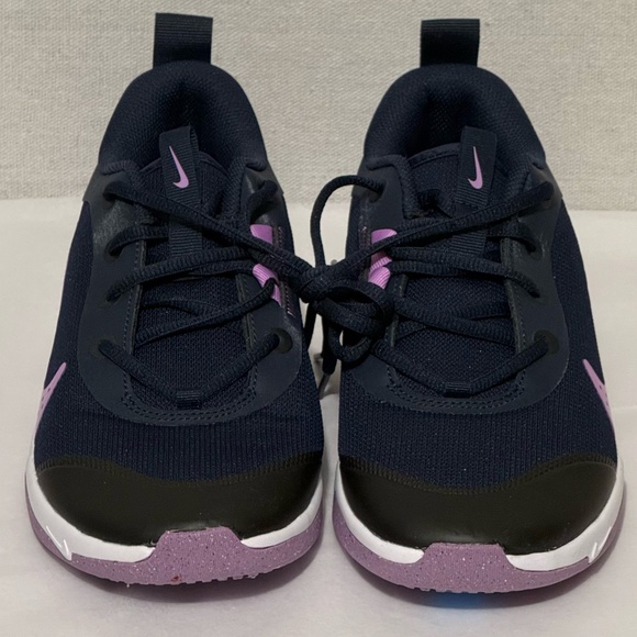 Nike Omni Multi-Court Sneakers - size 6.5 - Picture 6 of 9